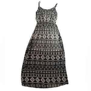 BRAND NEW Black & White Dress size M